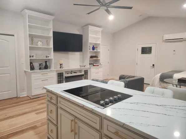 1517 Little Horseshoe Dr, Virginia Beach, VA 23451