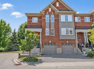 230 Paisley Blvd W #40, Mississauga, ON L5B0C5