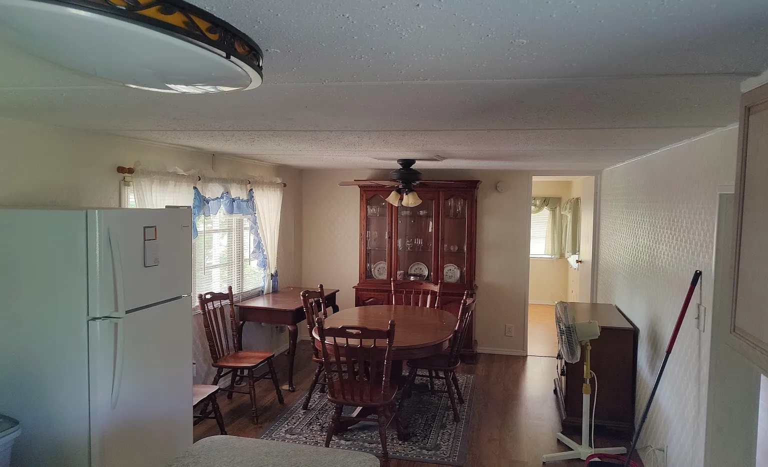 2 bed, 1.0 bath, 672 sqft, $1,600 — Photo 4