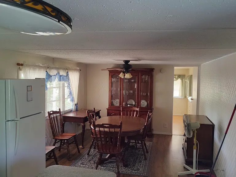 5 John F Kennedy St #5 — Photo 4