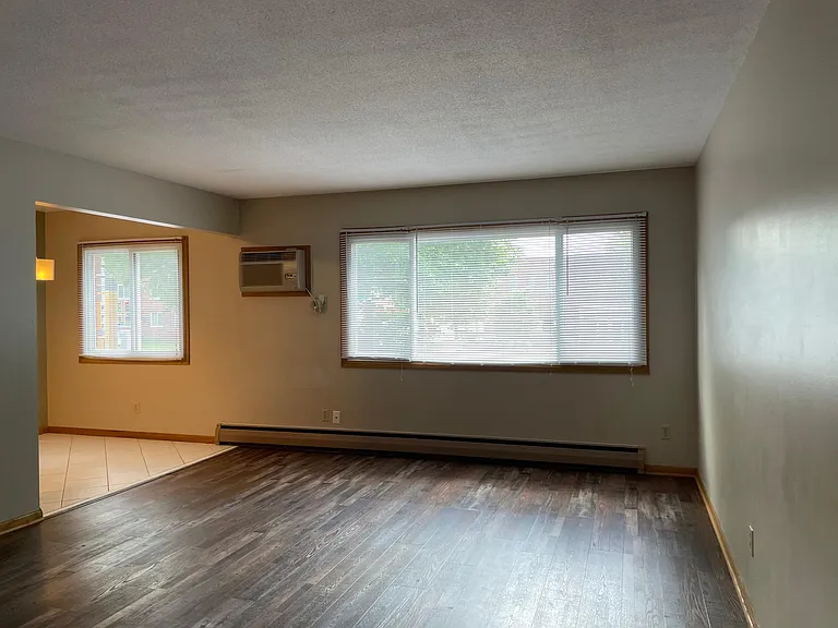 1955 Marshall Ave — Photo 12