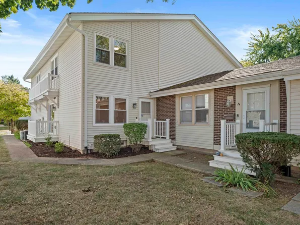 211 Bradley Ct Unit C, Bloomingdale, IL 60108
