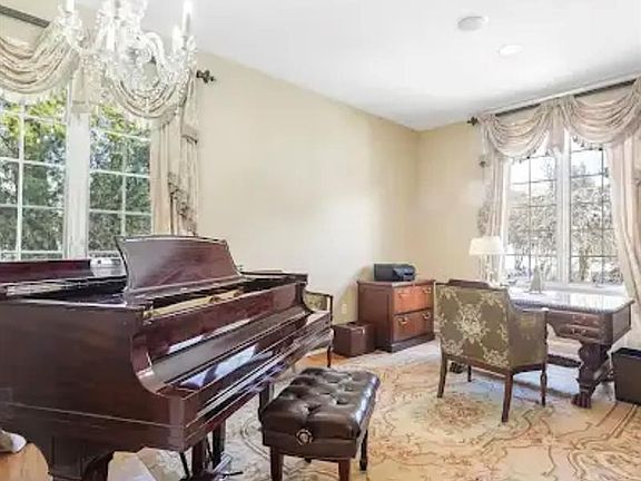 3rd image of 133 Rutherford Rd