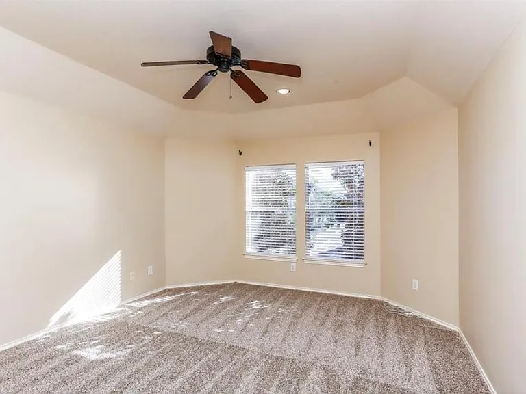 730 Redwing Place Dr — Photo 8