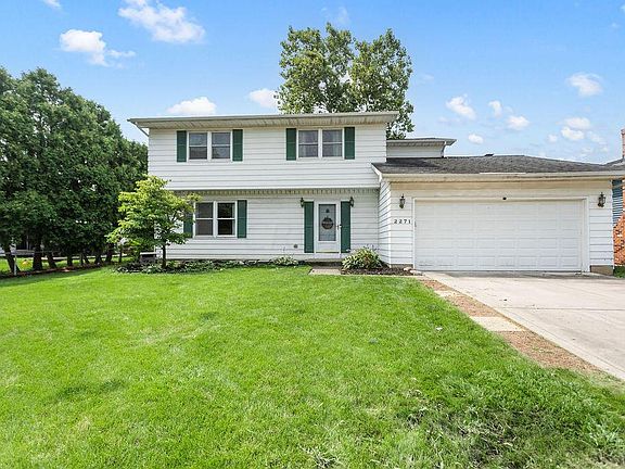3rd image of 2271 Parkridge Dr
