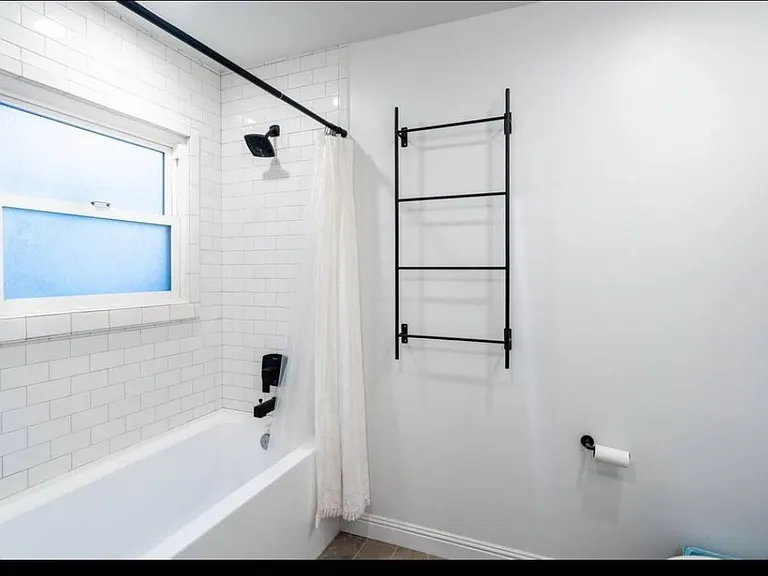 2250 Alameda Ave — Photo 6