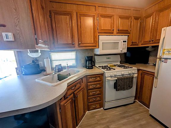 3rd image of 609 County Road 466 #351