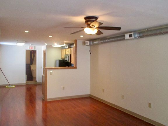 2nd image of 1365 E Montgomery Ave