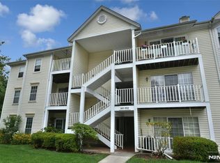 950 Juniper Way, Mahwah, NJ 07430