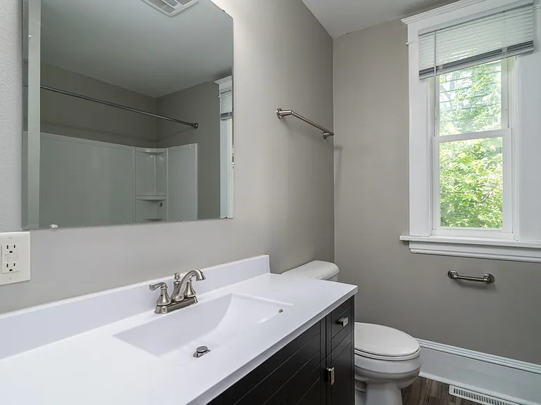 514 Cherry St — Photo 15