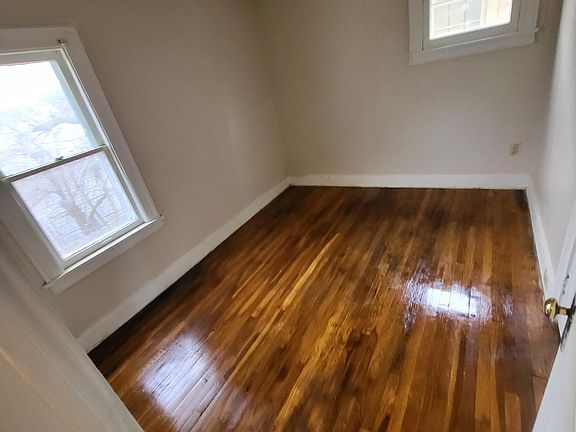4th image of 873 E 128th St