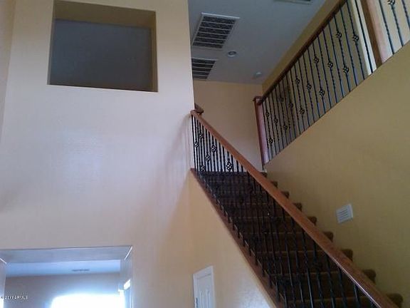 3rd image of 2528 W Fawn Dr