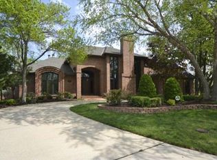 2104 W 125th St, Leawood, KS 66209