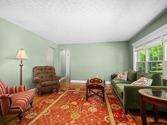5th image of 23 Ward St