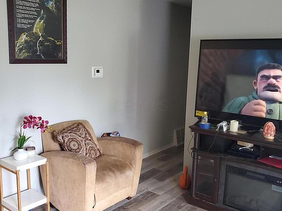 4th image of 3236 Burdett Ct