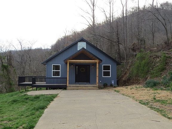 2nd image of 164 Taylor Pratt Ln