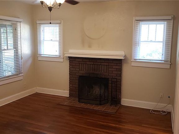 5th image of 172 E Lake Mary Ave