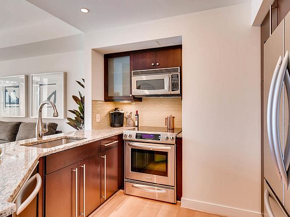 2nd image of 675 President St Unit 1907