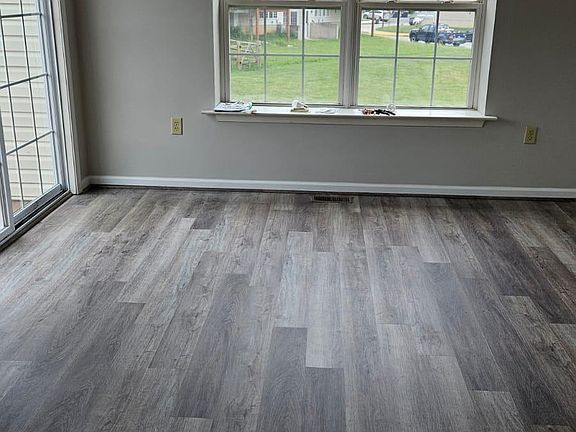2nd image of 417 Tartan Dr