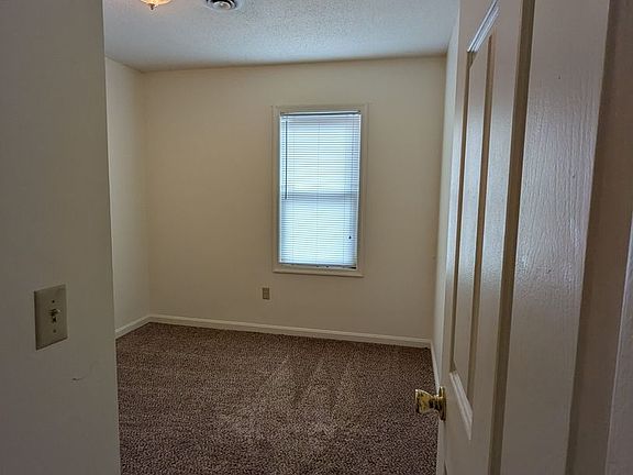 5th image of 303 Half St #3