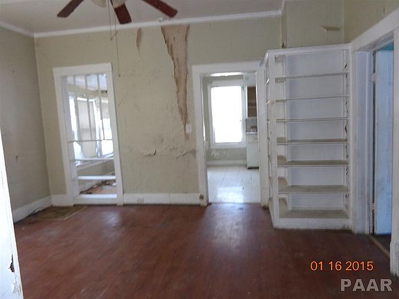 4th image of 2417 N Dechman Ave