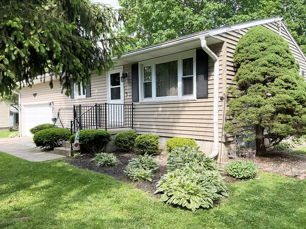 137 Ronald Ave, Ashland, OH 44805