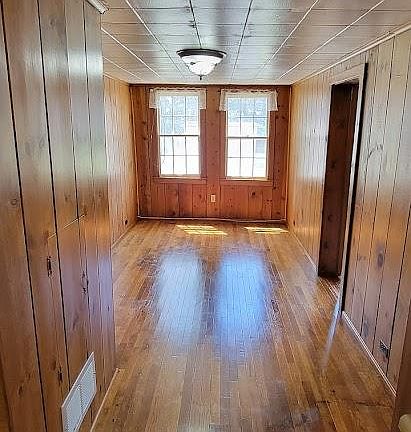 4th image of 6007 1/2 N Plum St