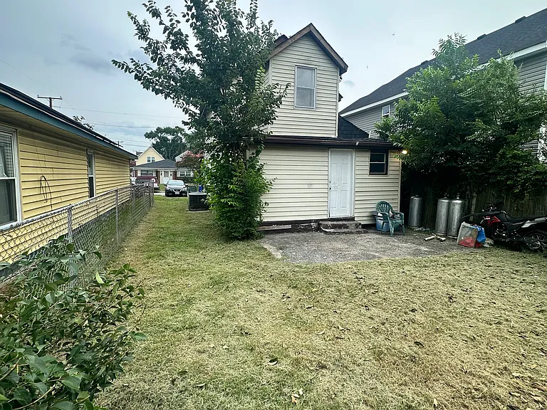 3239 Marne Ave — Photo 16