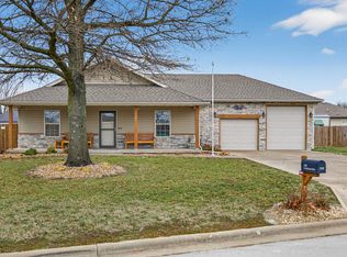 2105 W McClernon St, Springfield, MO 65803