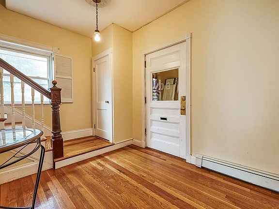 4th image of 28 Belcher Cir