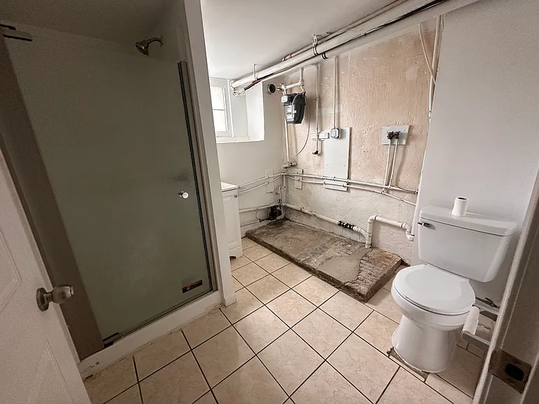 738 Mayfair St — Photo 11