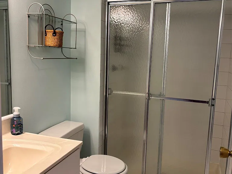 825 Spring Lake Dr — Photo 6