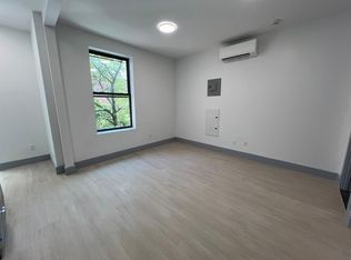 360 E 194th St #3A, Bronx, NY 10458