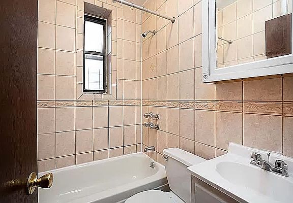 3rd image of 161 Sullivan Pl Floor 2