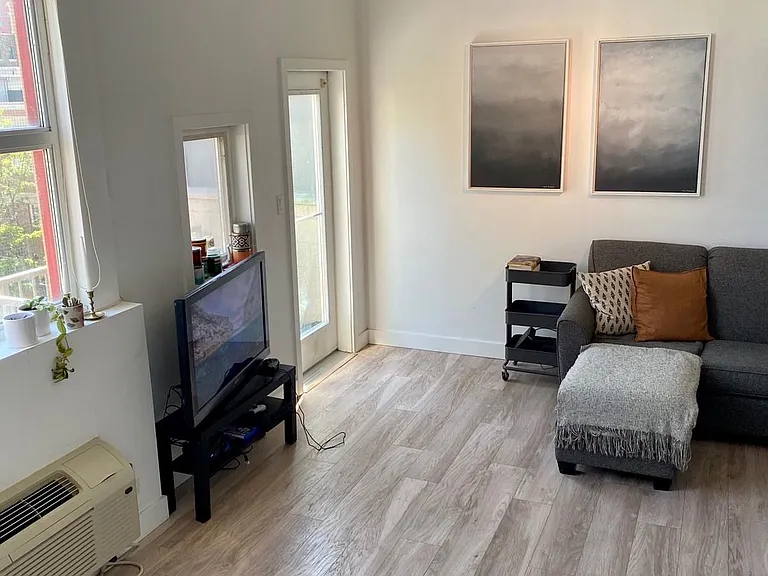 21 Earl St #306 — Photo 2