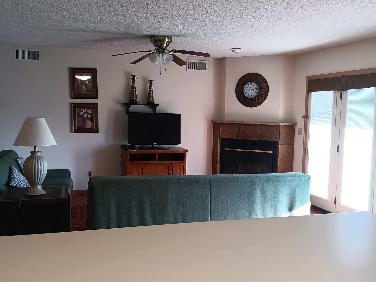 2 bed, $1,600 — Photo 3