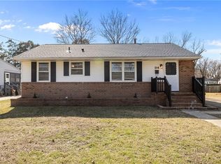 24 Hickory Hill Rd, Hampton, VA 23666