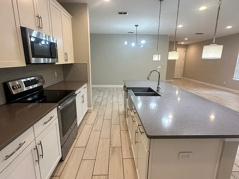 534 Lake Wildmere Cv — Photo 5