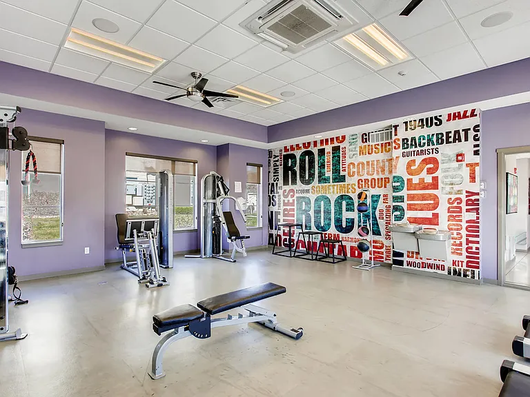 Legend Flats | Evans, CO Apartments
