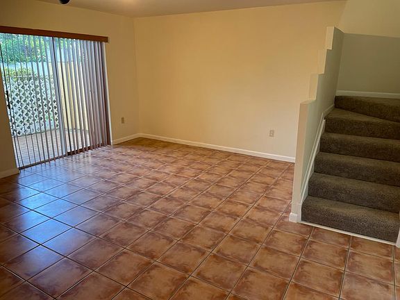 4th image of 475 NW 85th Ct #1302