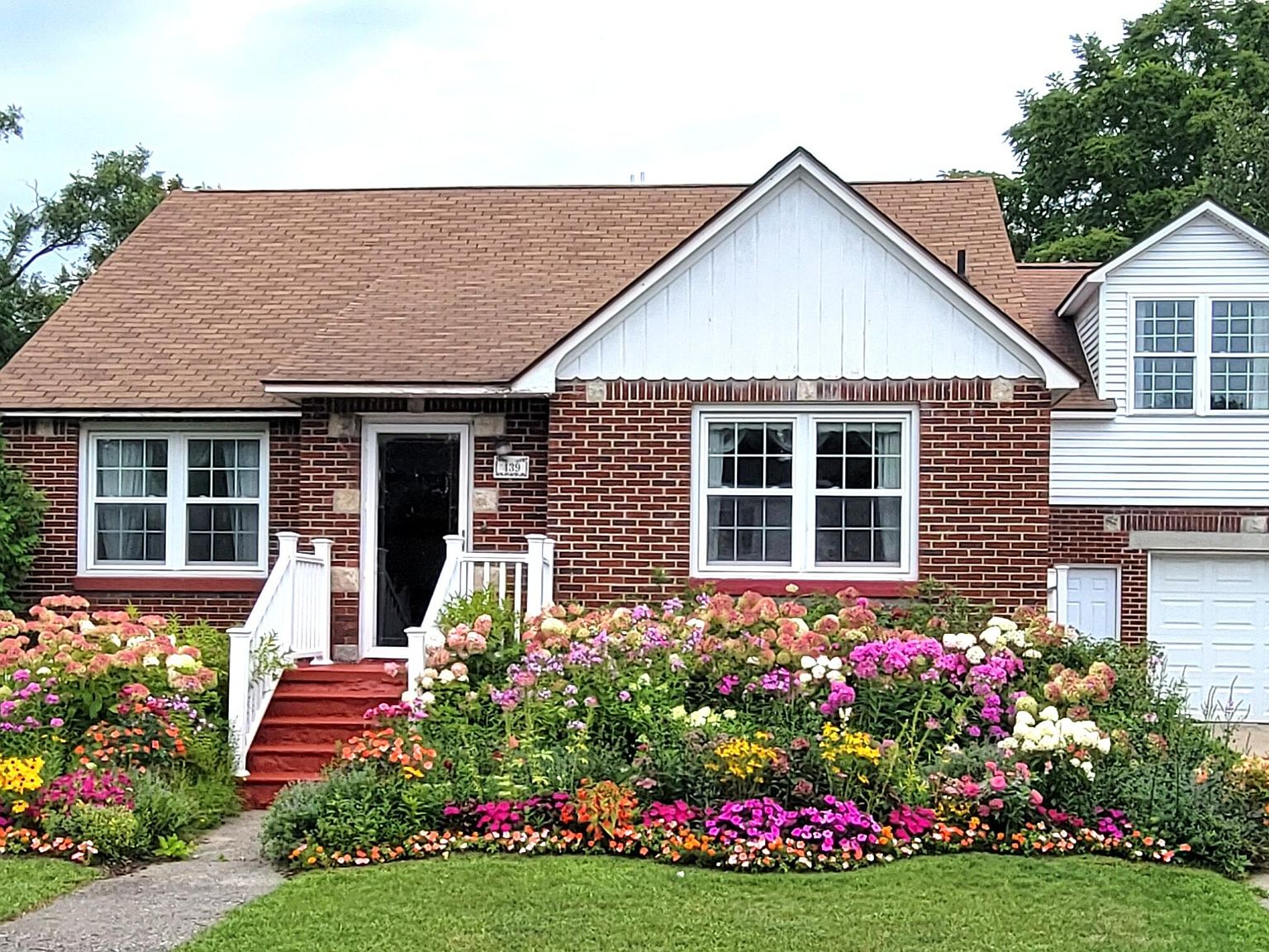 439 W Lincoln St, Alpena, MI 49707 | Zillow