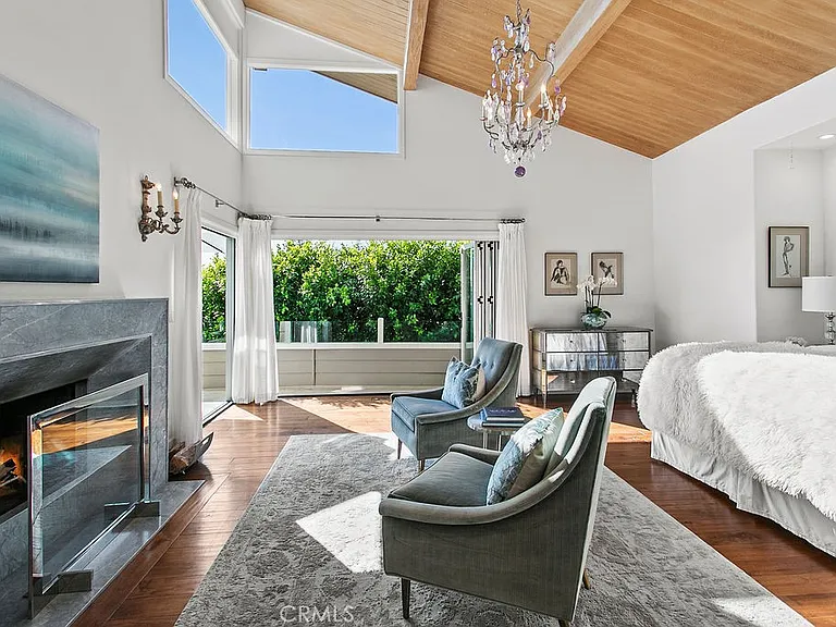 1010 Emerald Bay — Photo 27