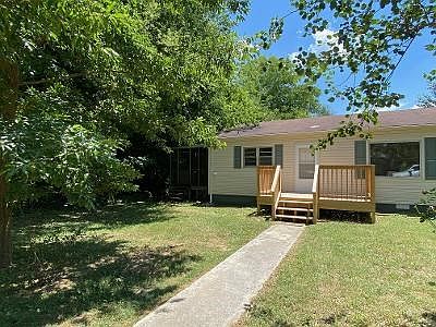 3rd image of 350 Orlando Dr NE