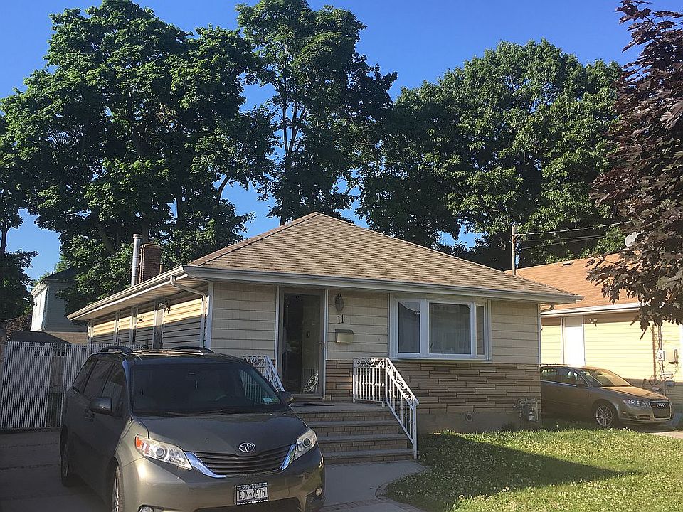 1st image of 11 Botsford St