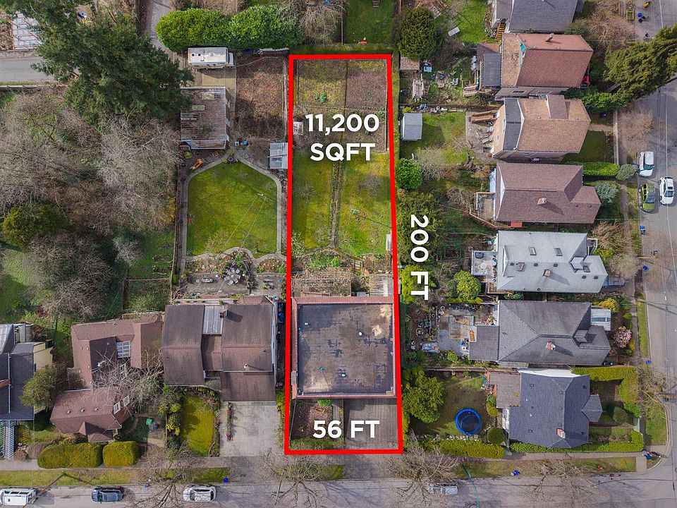 1st image of 3237 Dumfries St