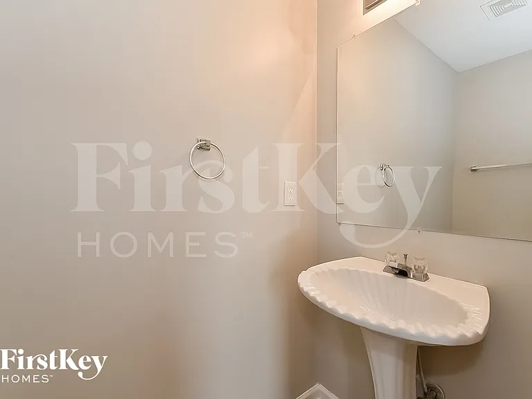 824 Rock Shoals Ct — Photo 17