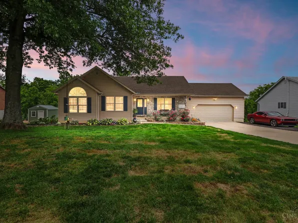108 Farrar Dr, Aurora, IN 47001