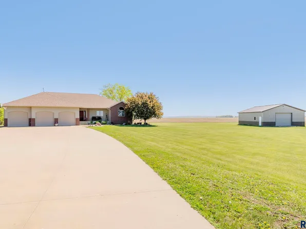 27702 481st Ave, Canton, SD 57013
