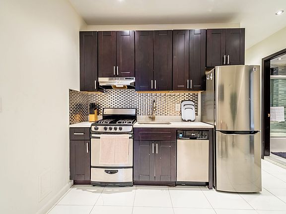 5th image of 106 W 105th St #104