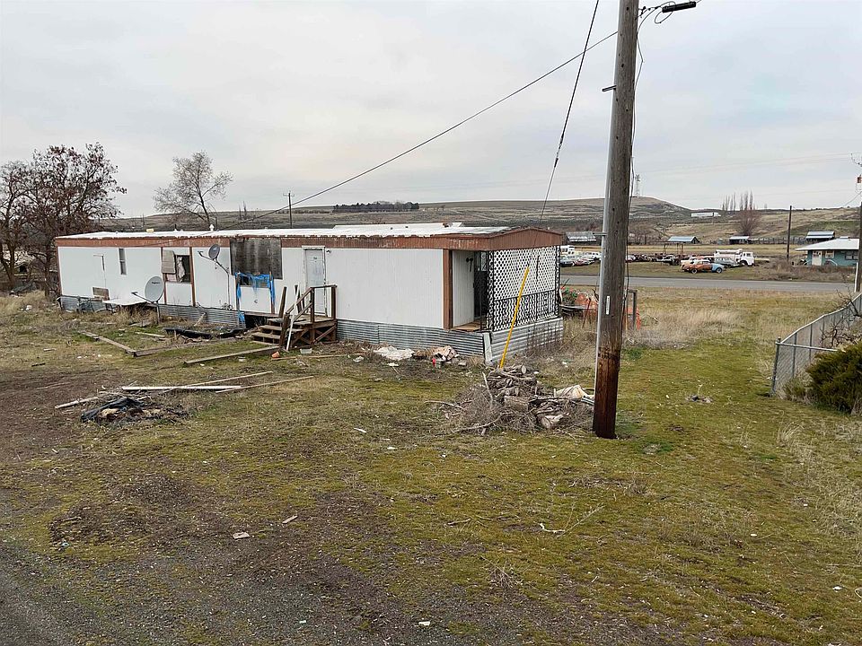 1st image of 718 W 1st St